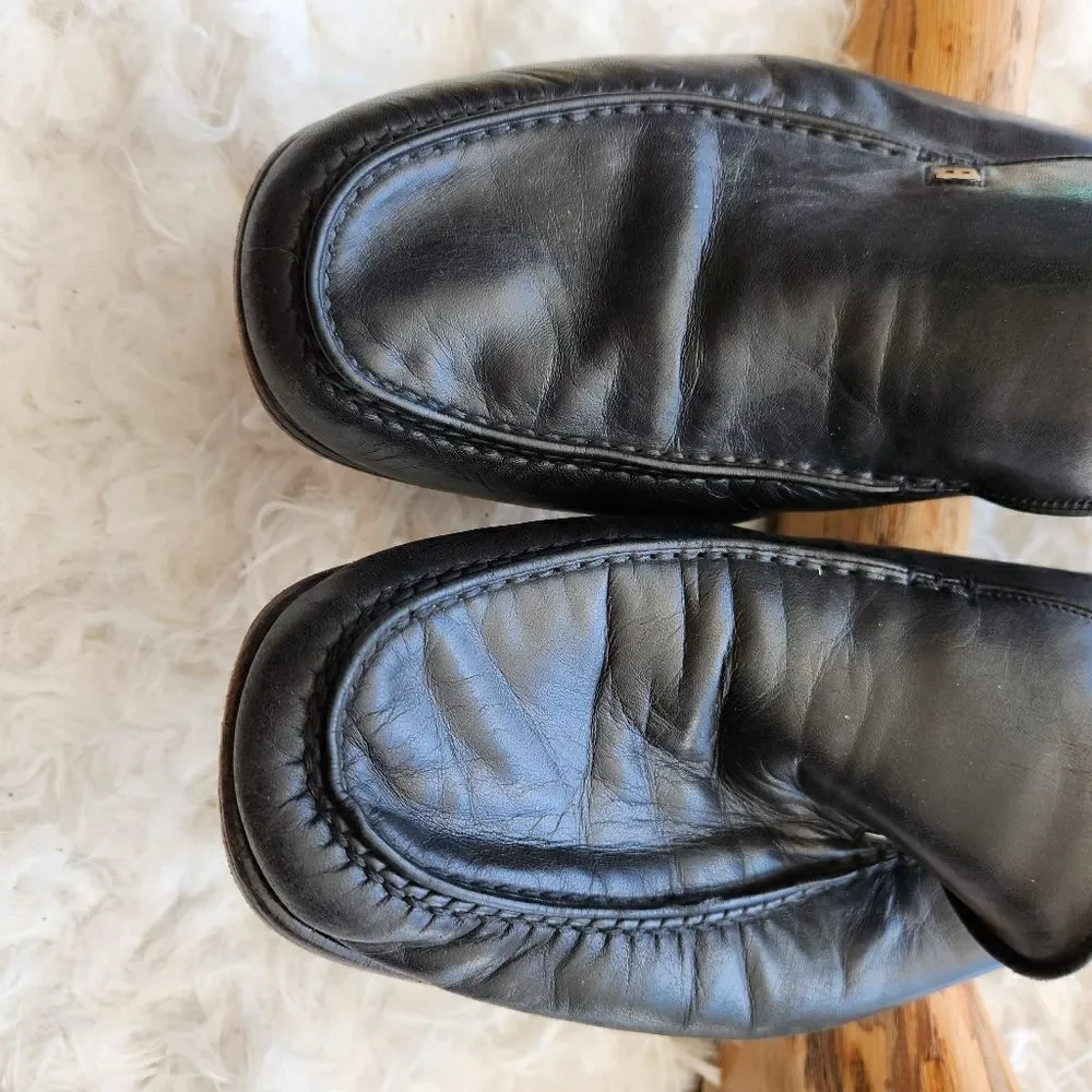 Bally classic black leather heeled loafers